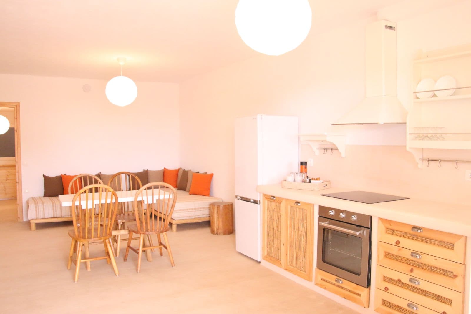 Ground floor photo 2